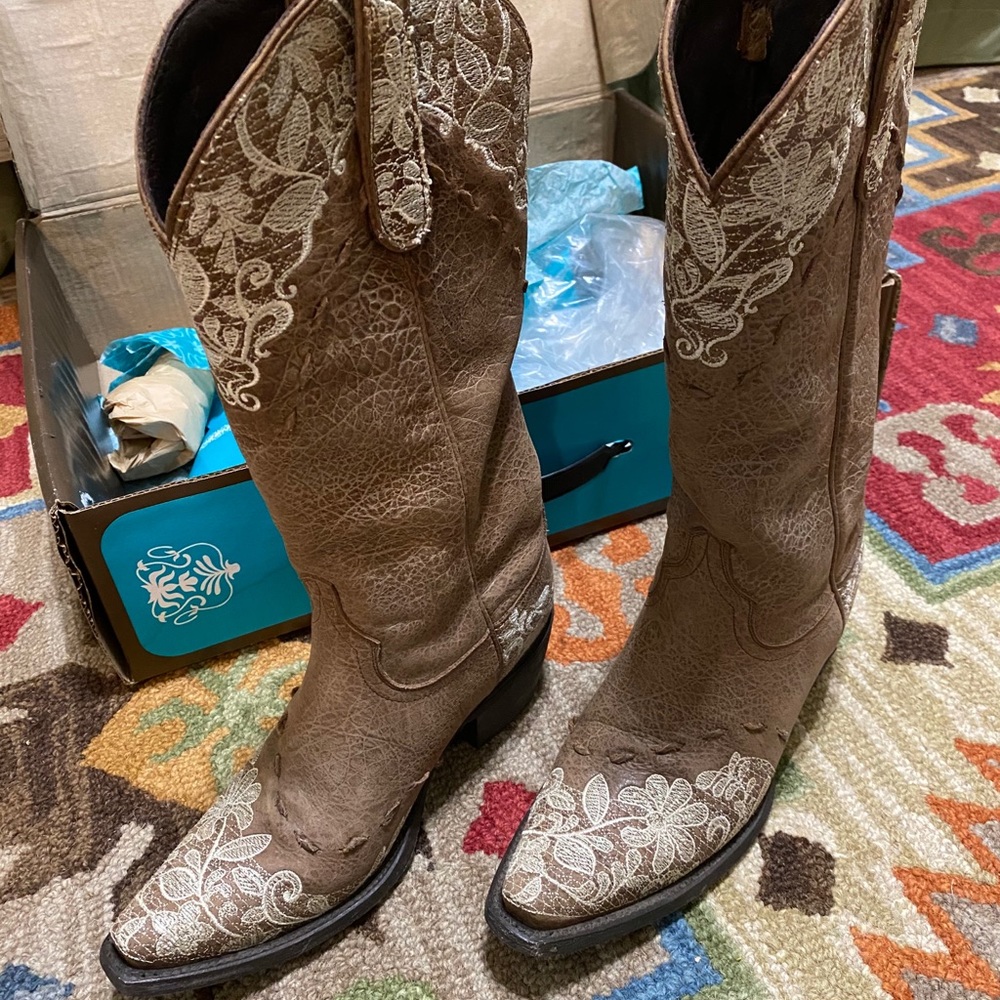 Lane boots